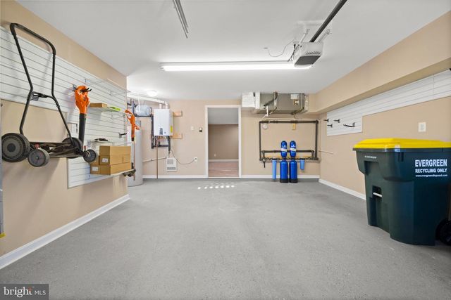 8229 BAYSIDE RD, Chesapeake Beach, MD 20732