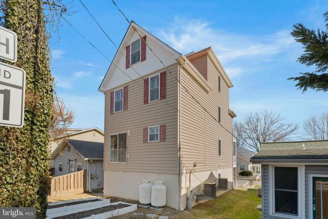 8229 BAYSIDE RD, Chesapeake Beach, MD 20732