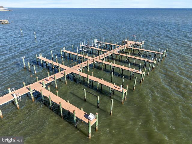 8229 BAYSIDE RD, Chesapeake Beach, MD 20732