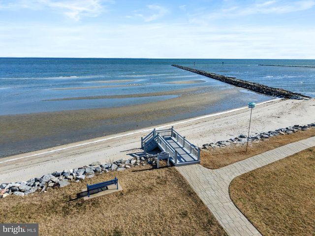 8229 BAYSIDE RD, Chesapeake Beach, MD 20732