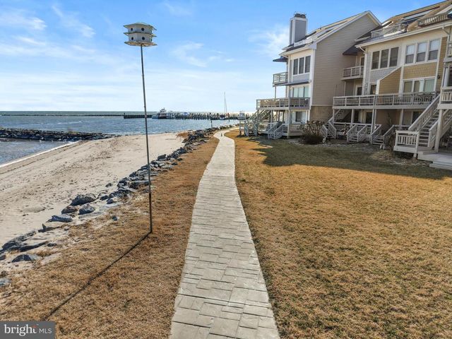 8229 BAYSIDE RD, Chesapeake Beach, MD 20732