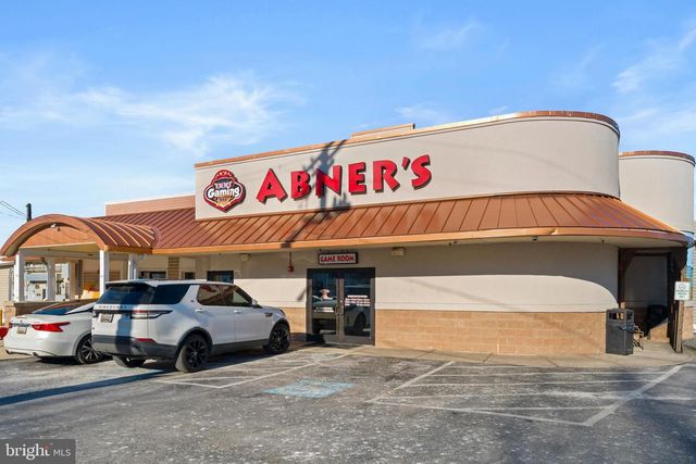 8229 BAYSIDE RD, Chesapeake Beach, MD 20732