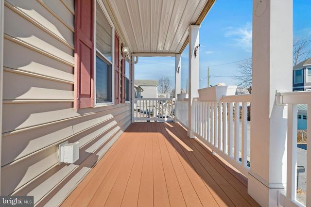 8229 BAYSIDE RD, Chesapeake Beach, MD 20732