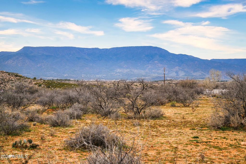 Image 25 of property listing at 6950 E VINEYARD View _, Cornville, AZ 86325