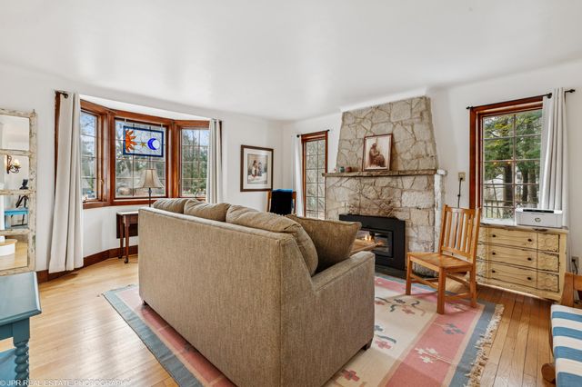 7541 Harbert Road, Chikaming Twp, MI 49125