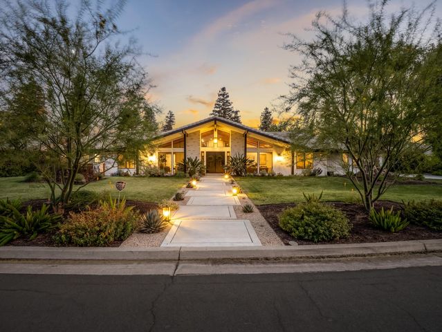 3761 W Alluvial Avenue, Fresno, CA 93711