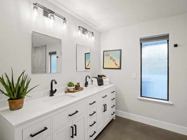 3761 W Alluvial Avenue, Fresno, CA 93711