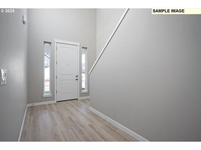 1304 W 11th St, La Center, WA 98629