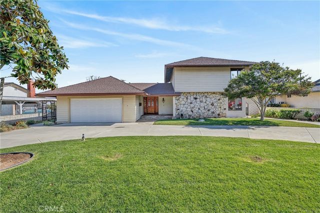 2021 Pine Crest, Corona, CA 92882