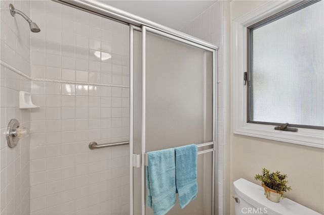 2021 Pine Crest, Corona, CA 92882