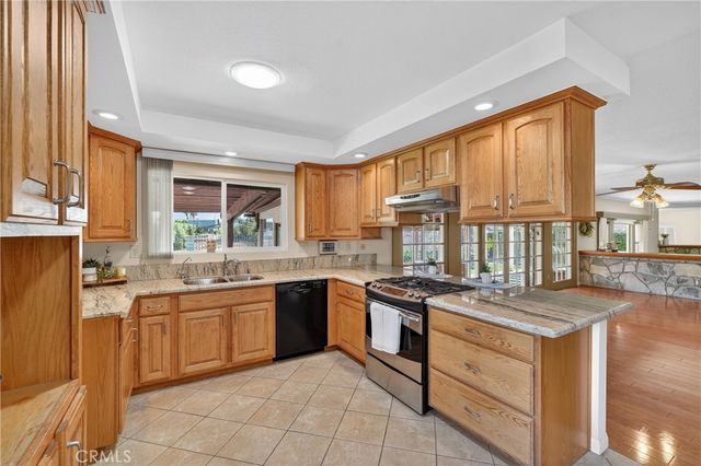 2021 Pine Crest, Corona, CA 92882