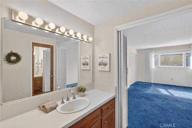 2021 Pine Crest, Corona, CA 92882