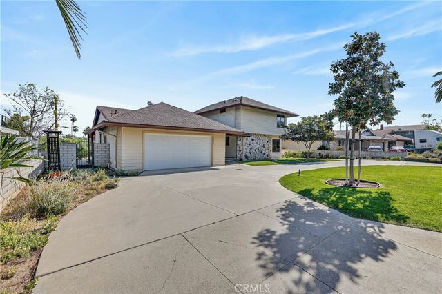 2021 Pine Crest, Corona, CA 92882