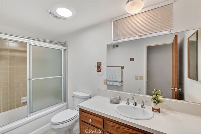 2021 Pine Crest, Corona, CA 92882