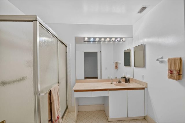 5395 Firenze Drive B, Boynton Beach, FL 33437