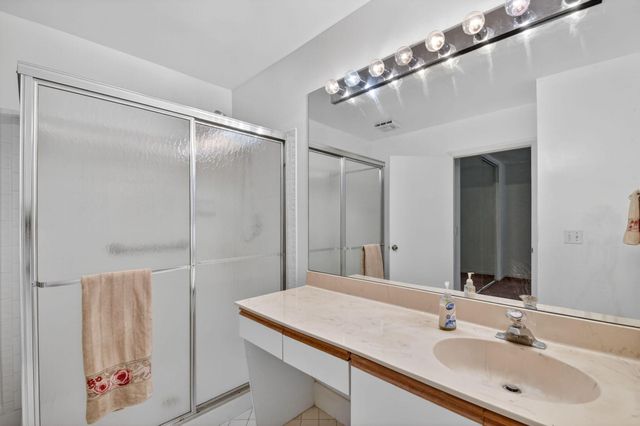 5395 Firenze Drive B, Boynton Beach, FL 33437