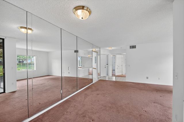 5395 Firenze Drive B, Boynton Beach, FL 33437