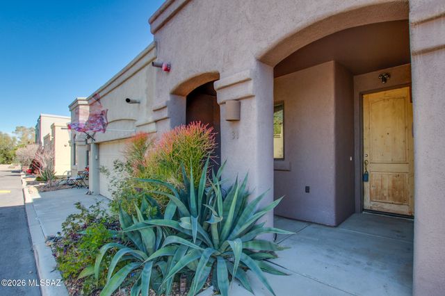 31 S Crown Plaza, Vail, AZ 85641