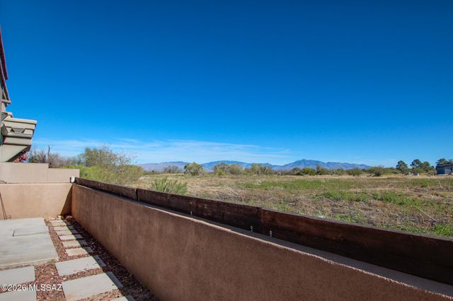 31 S Crown Plaza, Vail, AZ 85641