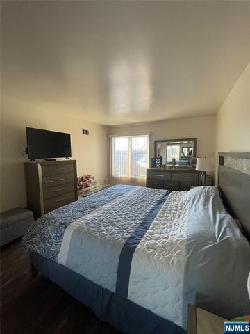 333 Liberty 15, Little Ferry, NJ 07643