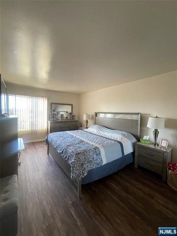 333 Liberty 15, Little Ferry, NJ 07643