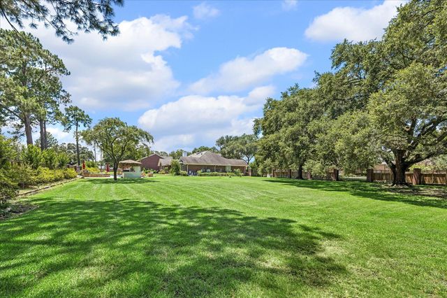 6211 S Woods Lane, Katy, TX 77494