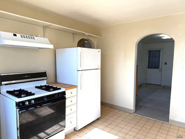 1917 WASHINGTON AV, Hot Springs, SD 57747