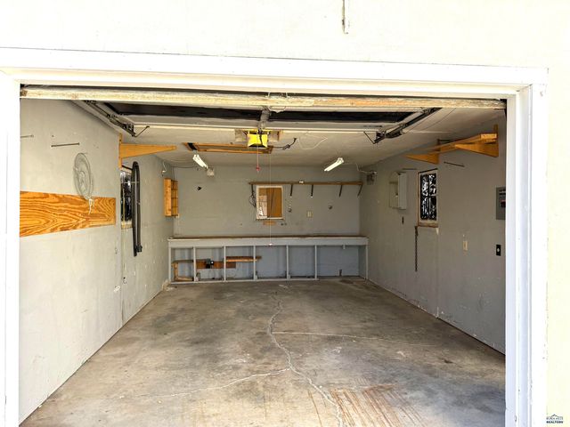 1917 WASHINGTON AV, Hot Springs, SD 57747