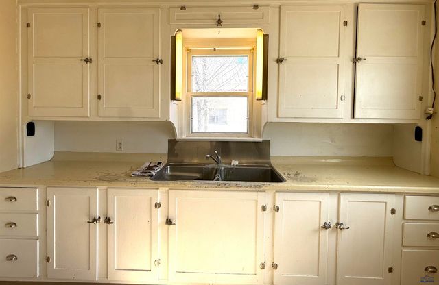 1917 WASHINGTON AV, Hot Springs, SD 57747