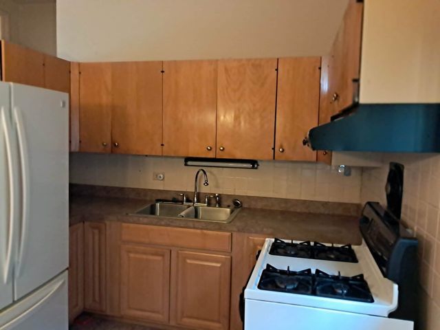 1236 E 85th Street, Chicago, IL 60619