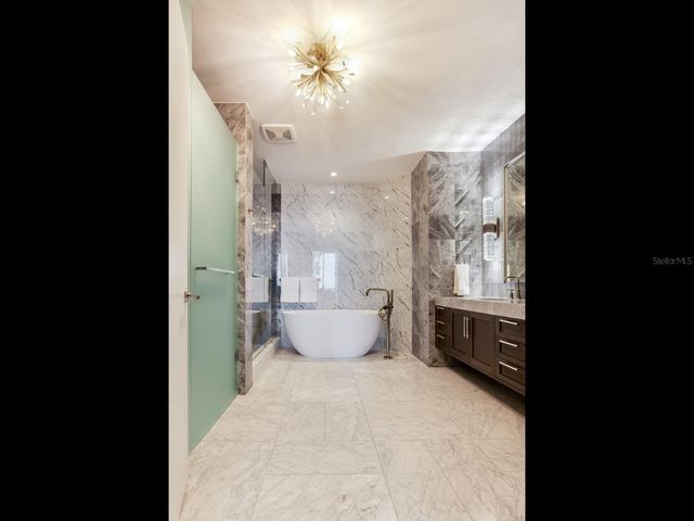 3101 W BAYSHORE BOULEVARD 402, Tampa, FL 33629