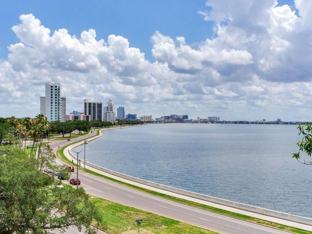 3101 W BAYSHORE BOULEVARD 402, Tampa, FL 33629