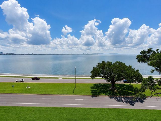 3101 W BAYSHORE BOULEVARD 402, Tampa, FL 33629