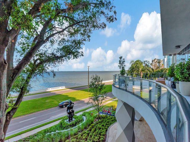 3101 W BAYSHORE BOULEVARD 402, Tampa, FL 33629