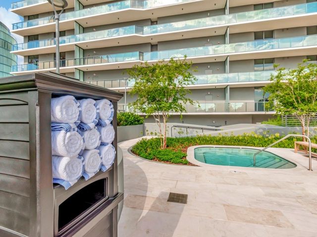 3101 W BAYSHORE BOULEVARD 402, Tampa, FL 33629