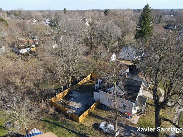 1128 Emerald Avenue, Grand Rapids, MI 49503