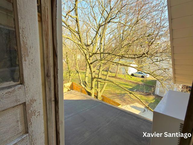 1128 Emerald Avenue, Grand Rapids, MI 49503