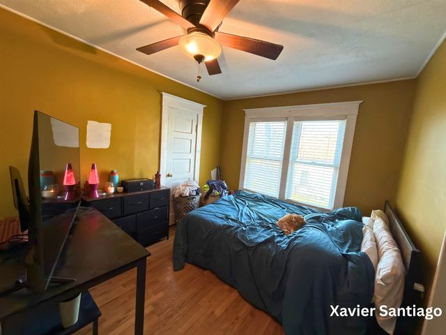1128 Emerald Avenue, Grand Rapids, MI 49503