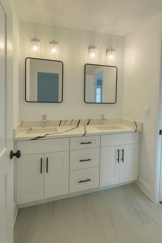 740 E 155th Street, Phoenix, IL 60426