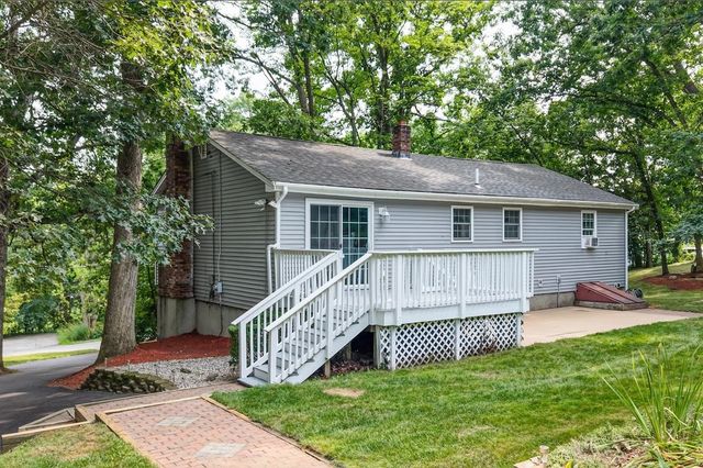 12 Ash Street, Londonderry, NH 03053