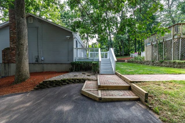 12 Ash Street, Londonderry, NH 03053