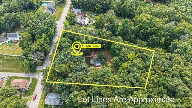 12 Ash Street, Londonderry, NH 03053