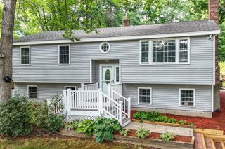 12 Ash Street, Londonderry, NH 03053