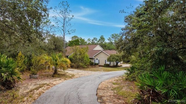 4860 W Angus Drive, Beverly Hills, FL 34465