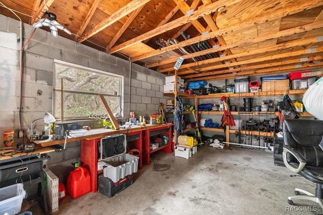 4860 W Angus Drive, Beverly Hills, FL 34465