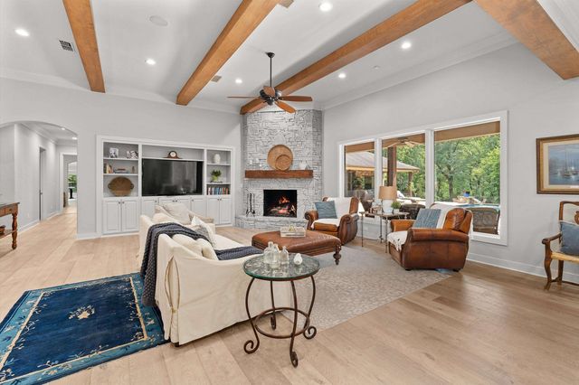 326 Cottonwood Spur, Carthage, TX 75633