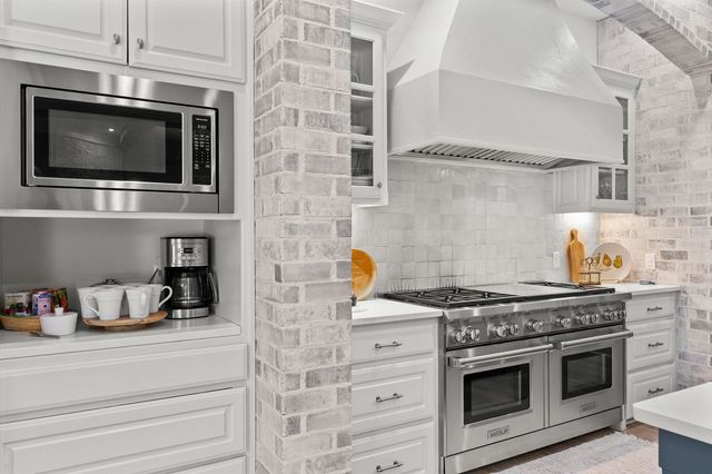 326 Cottonwood Spur, Carthage, TX 75633