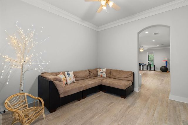 326 Cottonwood Spur, Carthage, TX 75633