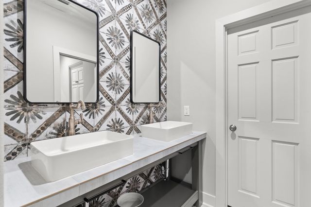 326 Cottonwood Spur, Carthage, TX 75633