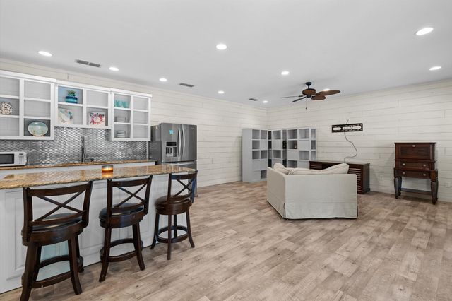 326 Cottonwood Spur, Carthage, TX 75633